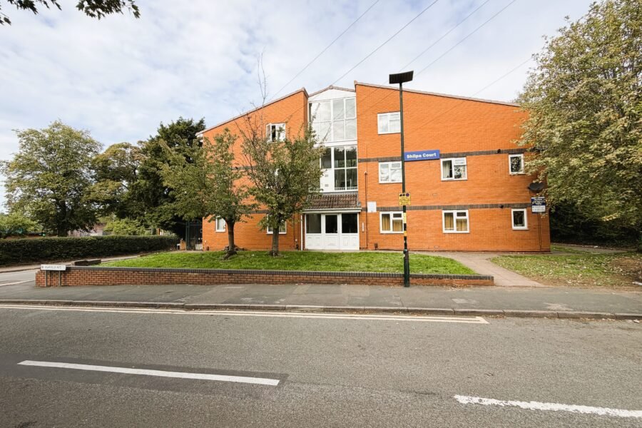1 Bedroom First Floor Apartment